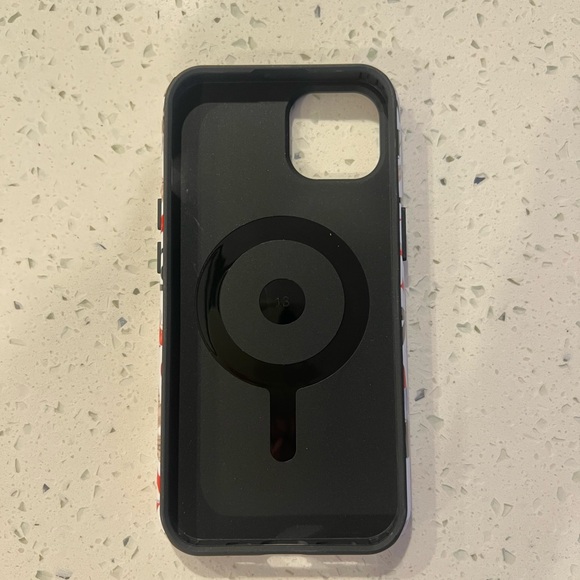 BLUNT Cases iPhone 13 case (MagSafe) - Picture 2 of 2